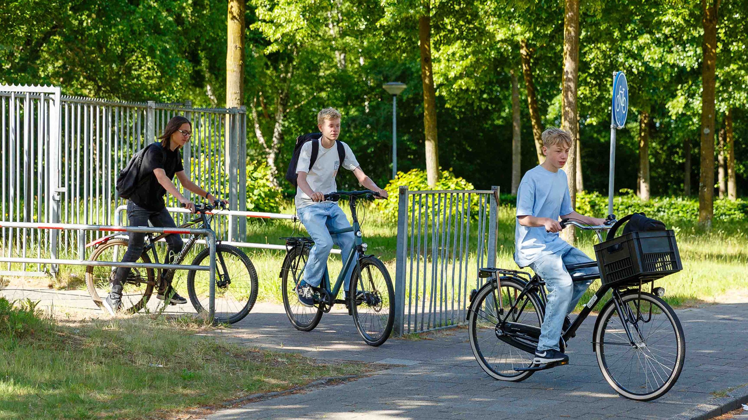 Vakantie en vrije dagen; ziekte en verlof